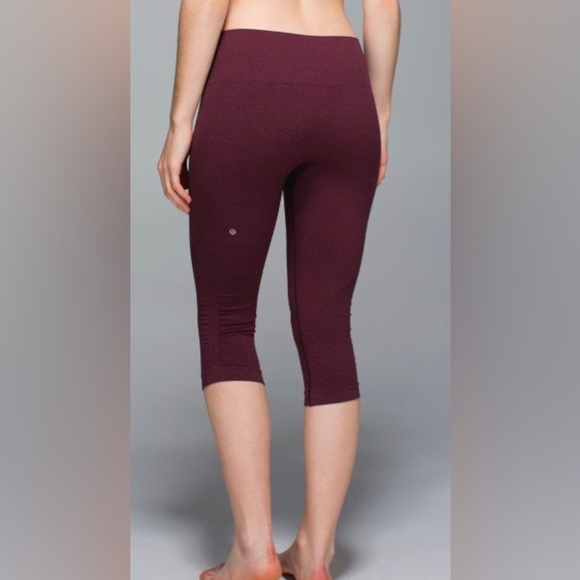 EUC Lululemon In The Flow Crop II Womens Small Heathered Bordeaux Drama Leggings - Picture 2 of 4